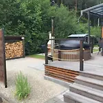 Mobilheim Am Murner - Privater Badezuber & Grill * Wackersdorf