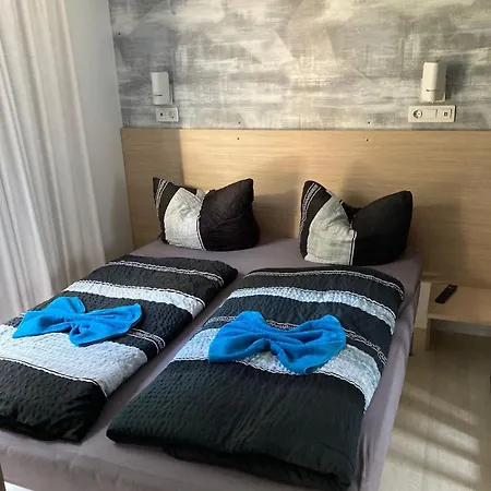 Apartment Mobilheim Am Murner - Privater Badezuber & Grill Wackersdorf